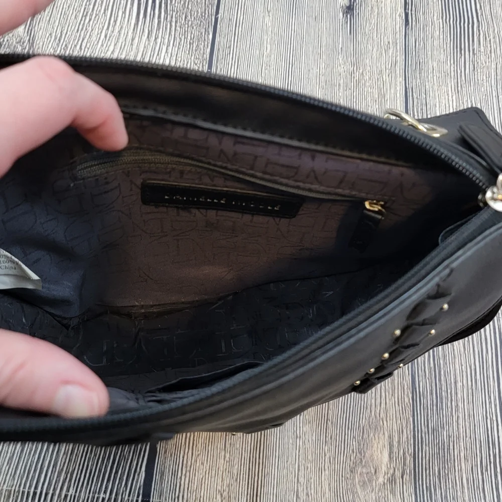 Danielle Nicole Black Crossbody Purse Handbag - Picture 4 of 13